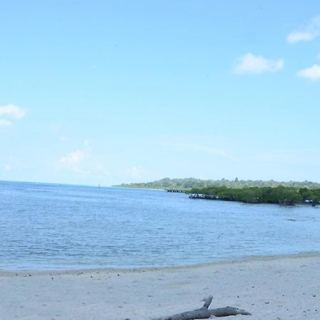 Coconhuts Beach Resort Lakshmanpur Екстериор снимка