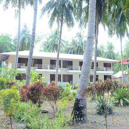 Coconhuts Beach Resort Lakshmanpur Екстериор снимка