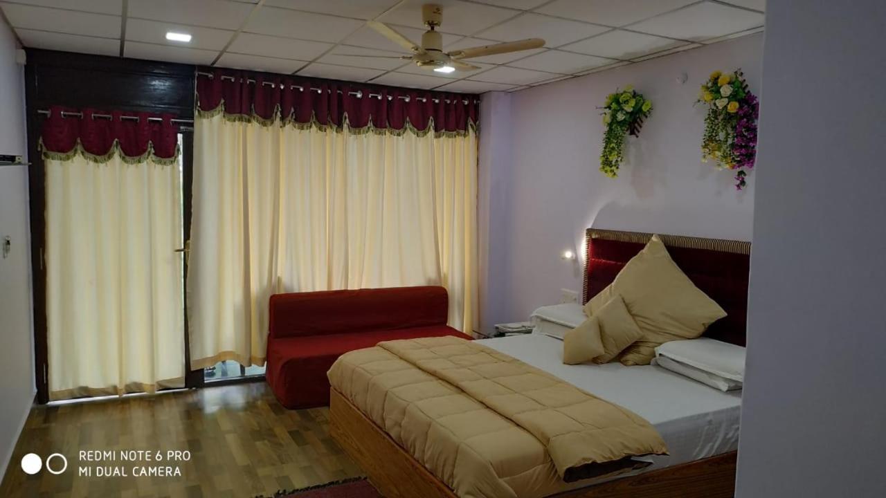 Coconhuts Beach Resort Lakshmanpur Екстериор снимка