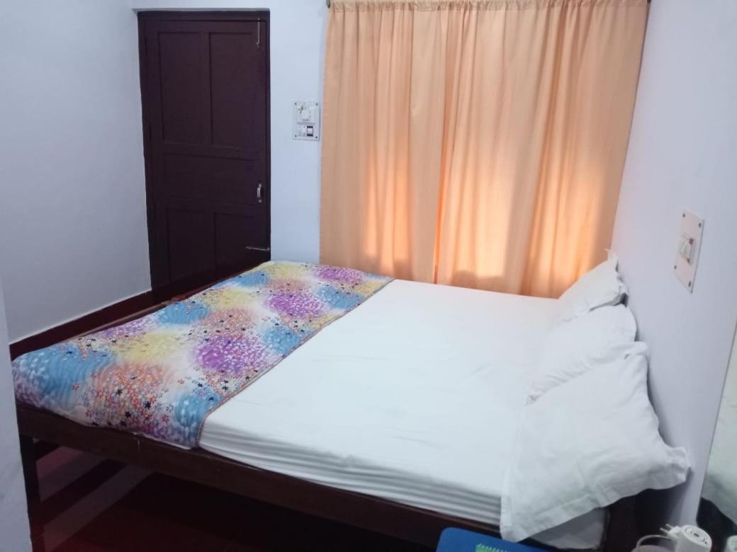 Coconhuts Beach Resort Lakshmanpur Екстериор снимка