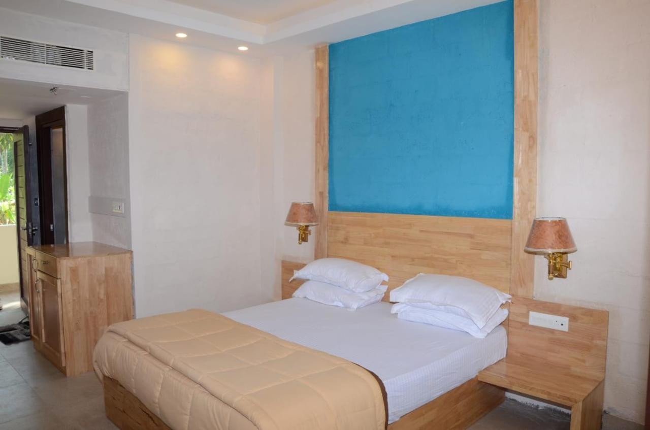 Coconhuts Beach Resort Lakshmanpur Екстериор снимка