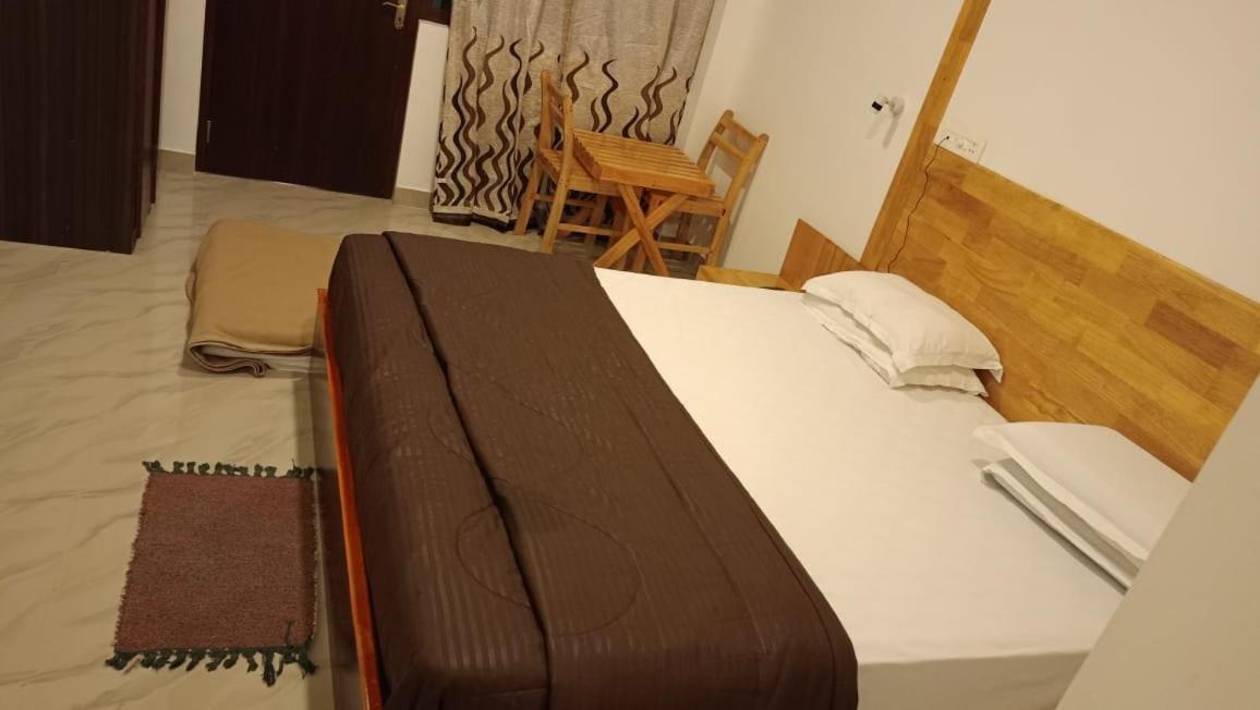 Coconhuts Beach Resort Lakshmanpur Екстериор снимка