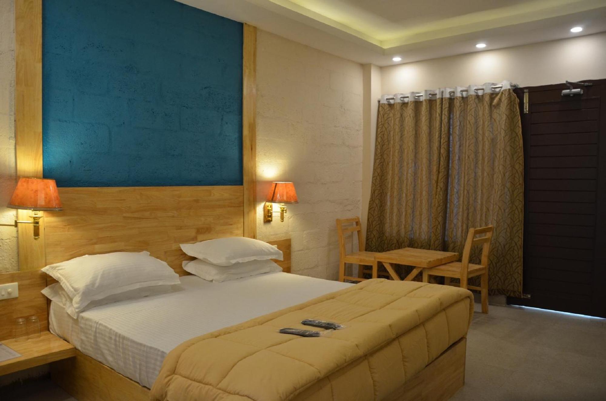 Coconhuts Beach Resort Lakshmanpur Екстериор снимка