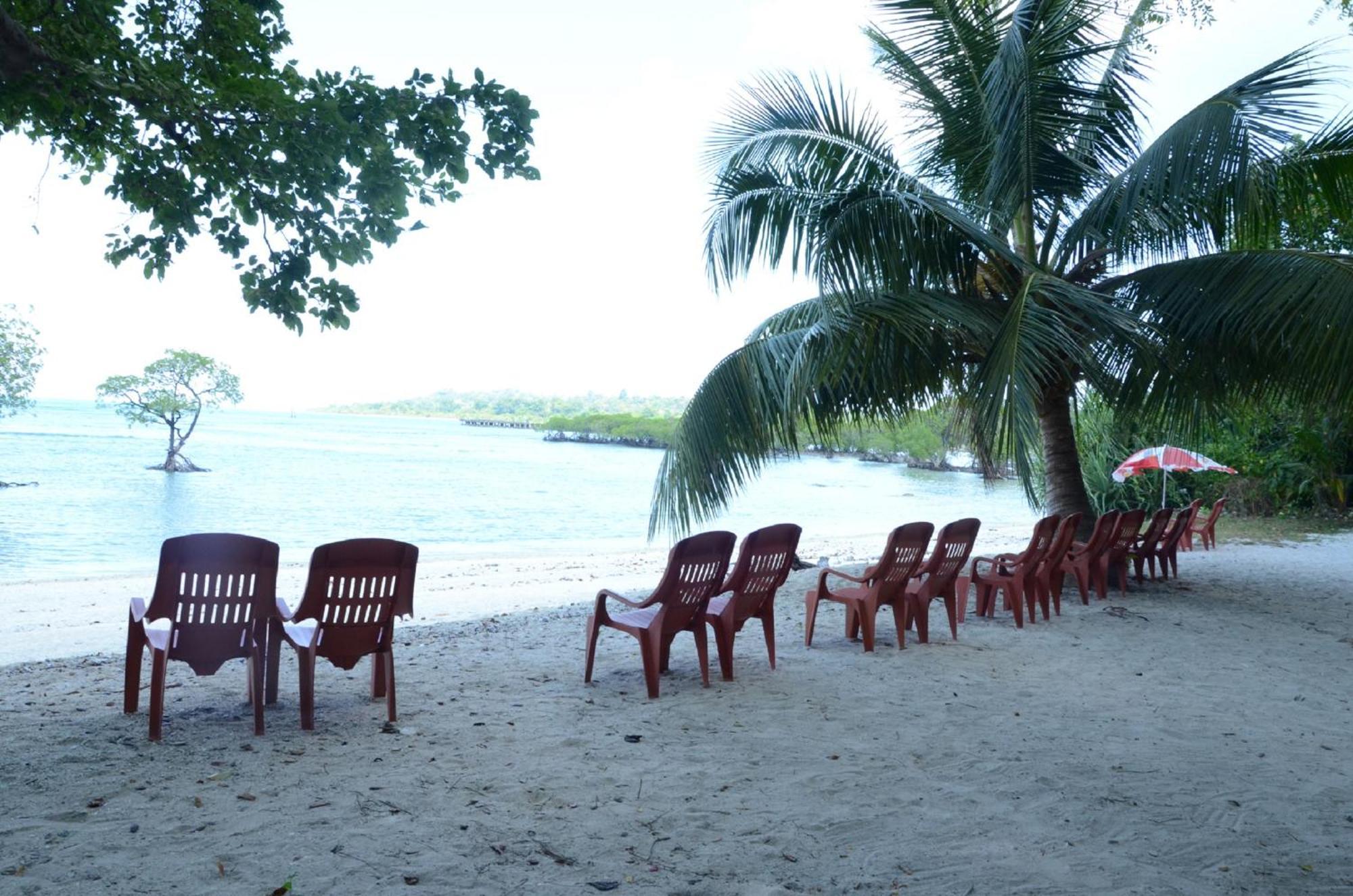 Coconhuts Beach Resort Lakshmanpur Екстериор снимка